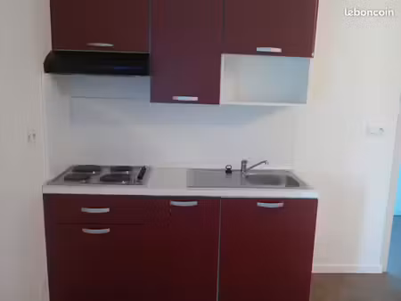 appartement t2 (f) à louer – 1 place de la marne  couhé