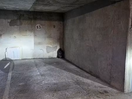 loue parking 14m² paris 18
