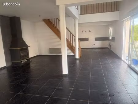 maison  semi mitoyenne 130 m²
