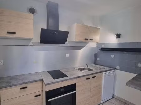 location t3 centre ville embrun