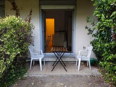 studio meublé avec terrasse