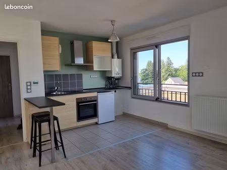 beau studio de 33 m2 + terrasse 3 m2 tours nord coty