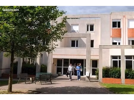 chambre dans résidence étudiante
