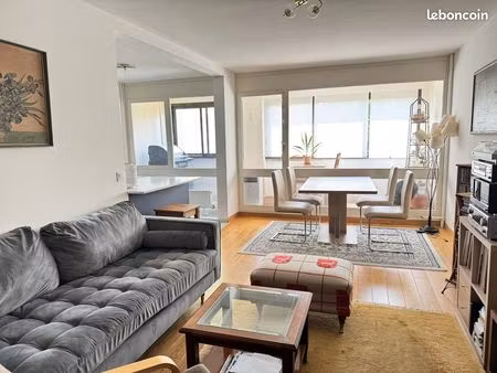 lumineux appartement t3 meublé avec jolie balcon