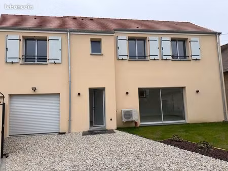 maison individuelle neuve de 97m2 avec garage et jardin