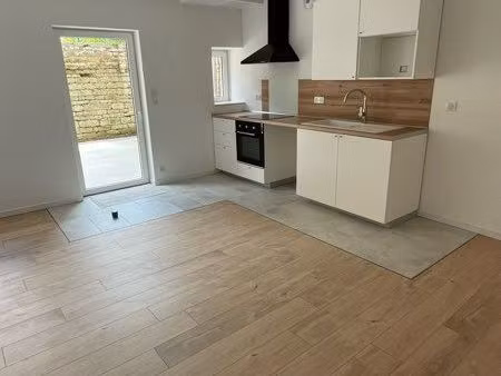 maison 100m2 avec terrasse et jardin