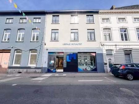 zeer ruim duplexappartement met 2 slaapkamers en grote zo...