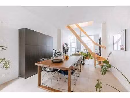 maison récemment rénovée avec 3 chambres et une terrasse en