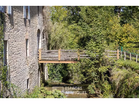 moulin du xviii siècle avec chambres d'hôtes