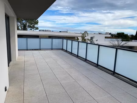 location appartement 3 pièces 65 m² à montpellier (34000)  1 055 €