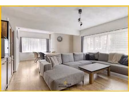 appartement au rez-de-chaussée avec 2 ch. jardin et garage