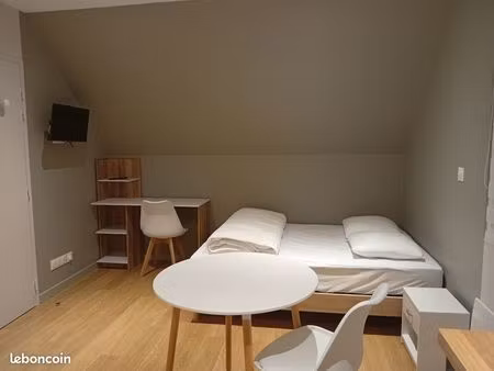 studio meublé