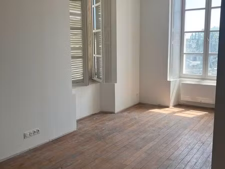 appartement t3 refait à neuf