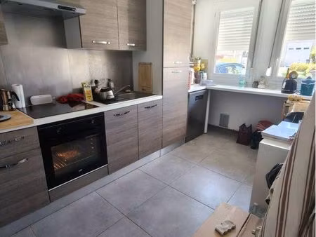 maison 3 chambres - véranda  jardin  garage – idéale colocation de 3 personnes – 5min gare