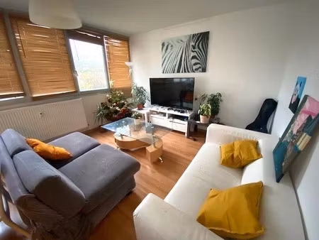 location meublée appartement 1 pièce 10 m² à lille (59000)  530 €