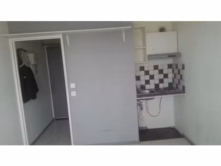 location appartement 1 pièce 15 m² à melun (77000)  500 €