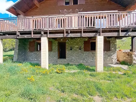 vente locaux professionnels 6 pièces 212 m² à puy-saint-vincent (05290)  649 000 €