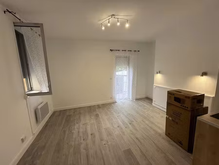 location appartement 1 pièce 27 m² à ramonville-saint-agne (31520)  650 €