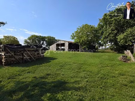 exploitation agricole de 350 m² à saint-martin-des-noyers