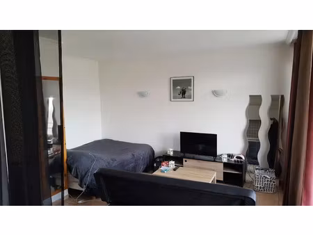 location meublée appartement 1 pièce 27 m² à saint-julien-en-genevois (74160)  950 €