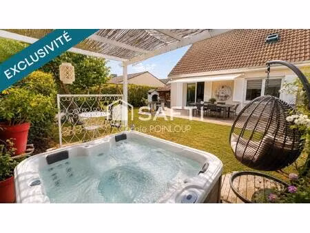 belle maison mitoyenne d'un côté