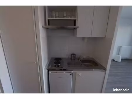 location appartement asnières-sur-seine  1 pièce  29.23 m²  915 / mois (charges comprises)