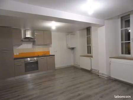 très beau f2 rénové de 45 m²  sedan torcy