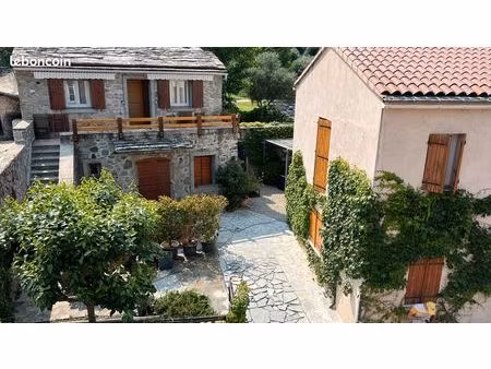 studio meublé avec mezzanine à corte – location étudiante – apl possible