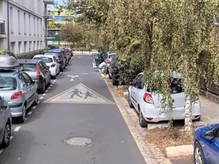 a loue appartement 81 m2