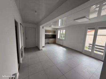 t3 70m² rénové – jardin privatif 50 m² – garage – cave