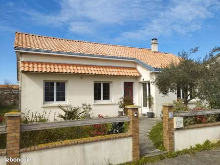 maison à louer  5 pièces  112 m²  jardin  garage