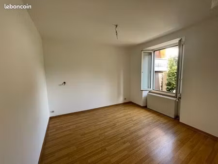 apparentement refait à neuf 61m2 barr
