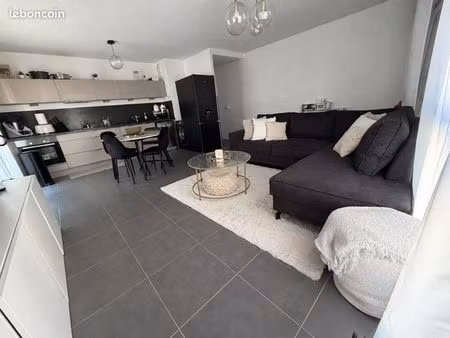 location appartement t3 gières
