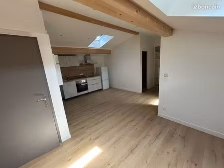 t2 meublé lumineux sous comble 33m2 habitable (+13m2) résidence sécurisée