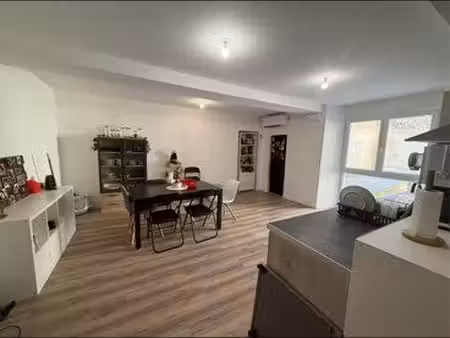 à louer – grand appartement t4 rénové – 3 chambres – centre de saint-amour
