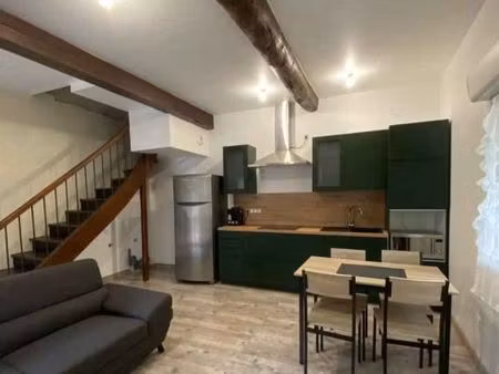 petite maison meublée à floure