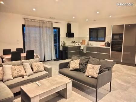 villa meubler f5 120m2 avec terasse et extérieur