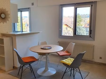 appartement 2 pièces 44 m2 meublé  idéalement situé  au bord de l’eau