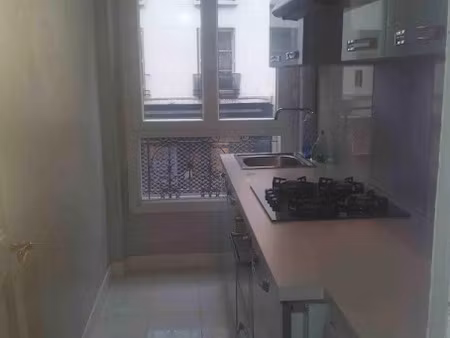 location meublée appartement 1 pièce 32 m² à paris 18ème (75018)  950 €