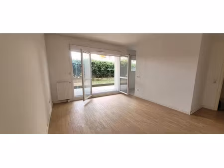 location appartement 2 pièces 45.6 m² à chatillon (92320)  1 078 €
