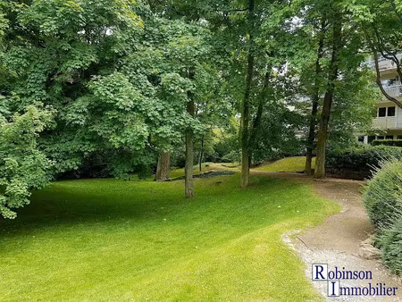 location appartement 3 pièces 66 m² à le plessis-robinson (92350)  1 299 €
