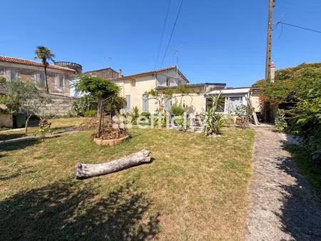vente maison 4 pièces 87 m² à saintes (17100)  148 900 €