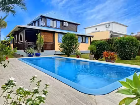 vente maison 5 pièces 112 m² à sainte suzanne (97441)  424 000 €