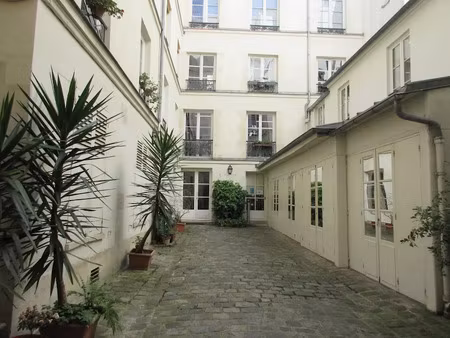 location locaux professionnels 7 pièces 120 m² à paris 4ème (75004)  4 400 €