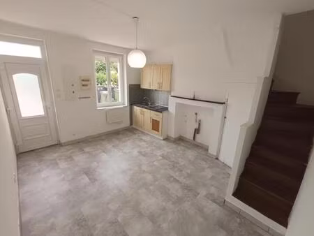 maison 1 chambre et cour  quartier saint-pierre