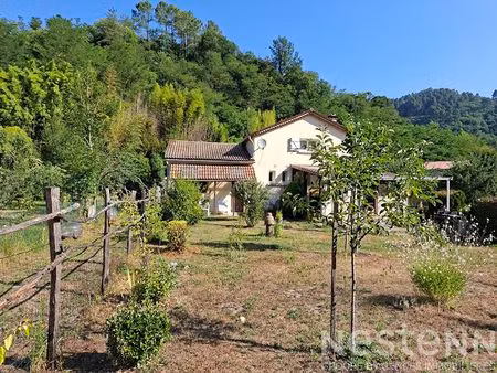 maison traditionnelle de 4 pièces à vendre au collet de dèze  cadre calme et campagne