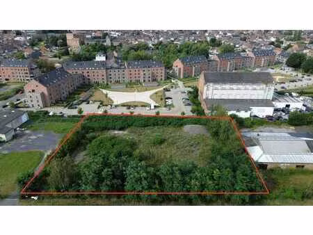 terrain industriel situé dans un zoning à jemappes