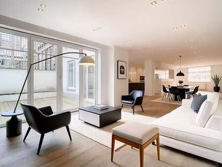 exceptionnel appartement avec patio - abbaye de la cambre