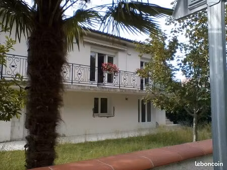 appartement dans maison 1 er étage à louer