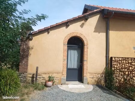 a louer studio meublé